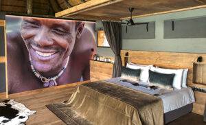 Habitación de Wilderness Serra Cafema junto al río Kunene, Namibia